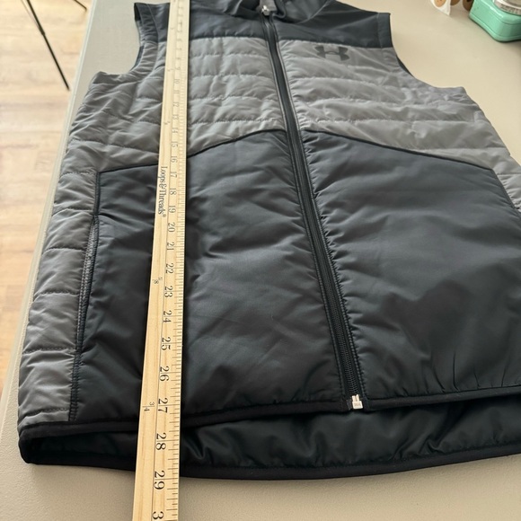 Under Armour Men's Reversible Lightweight Zip Front Contrast Puffer Vest Medium - Picture 12 of 12